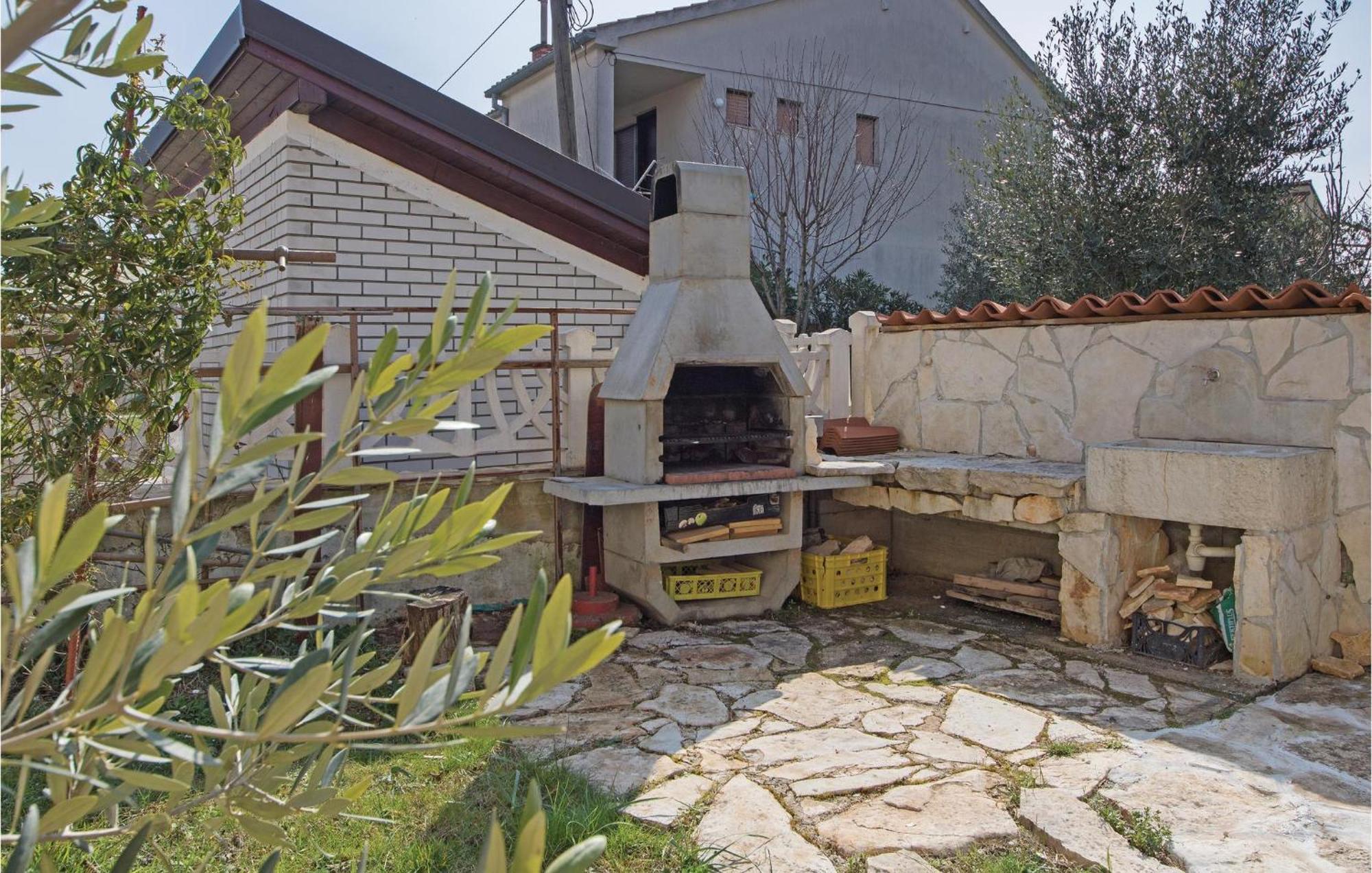 Awesome Apartment In Fazana With Wifi Exterior foto