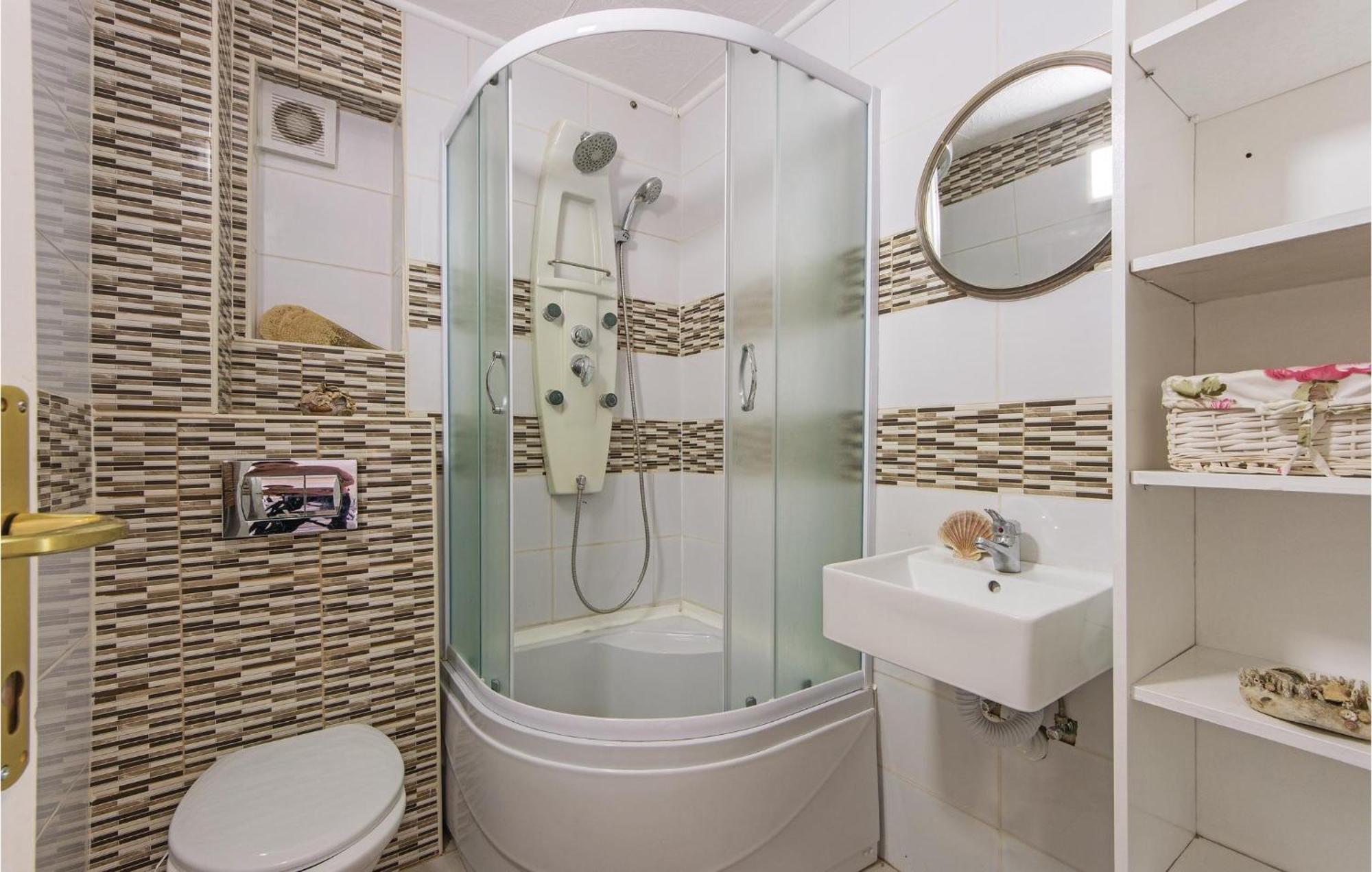 Awesome Apartment In Fazana With Wifi Exterior foto